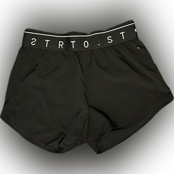 Black athletic shorts - Picture 1 of 2